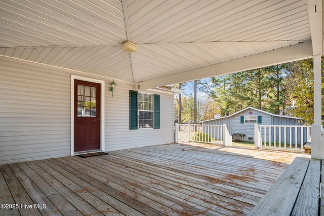 42 Low Tide Lane, Bath, NC 27808