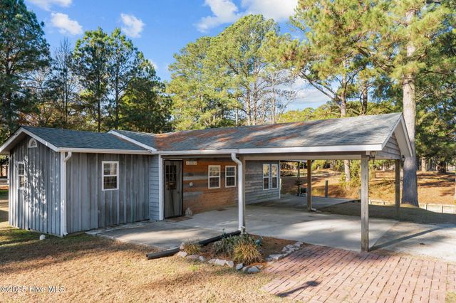 42 Low Tide Lane, Bath, NC 27808