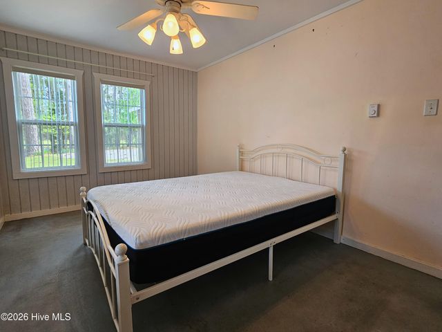 42 Low Tide Lane, Bath, NC 27808