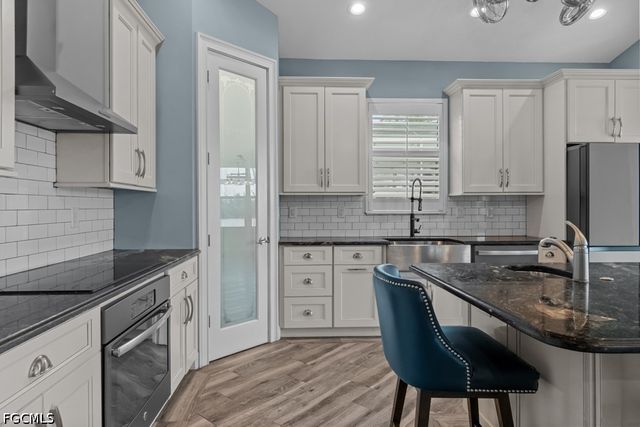 2644 Fairmont Cove CT, Cape Coral, FL 33991