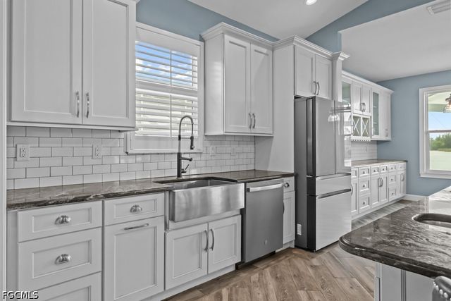 2644 Fairmont Cove CT, Cape Coral, FL 33991