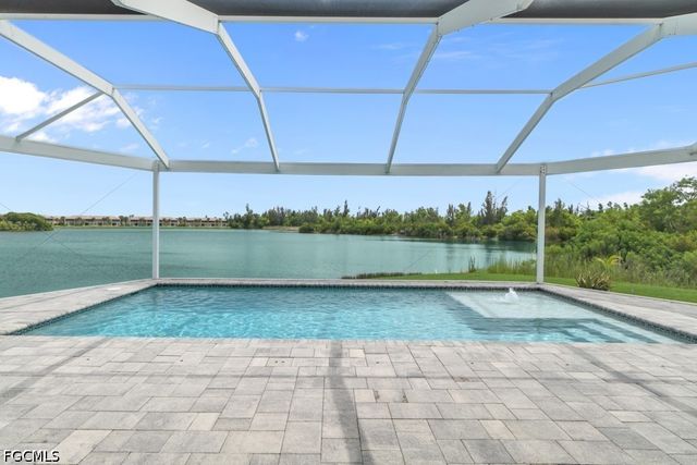 2644 Fairmont Cove CT, Cape Coral, FL 33991
