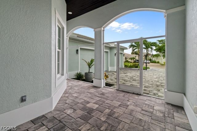 2644 Fairmont Cove CT, Cape Coral, FL 33991