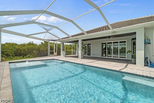 2644 Fairmont Cove CT, Cape Coral, FL 33991