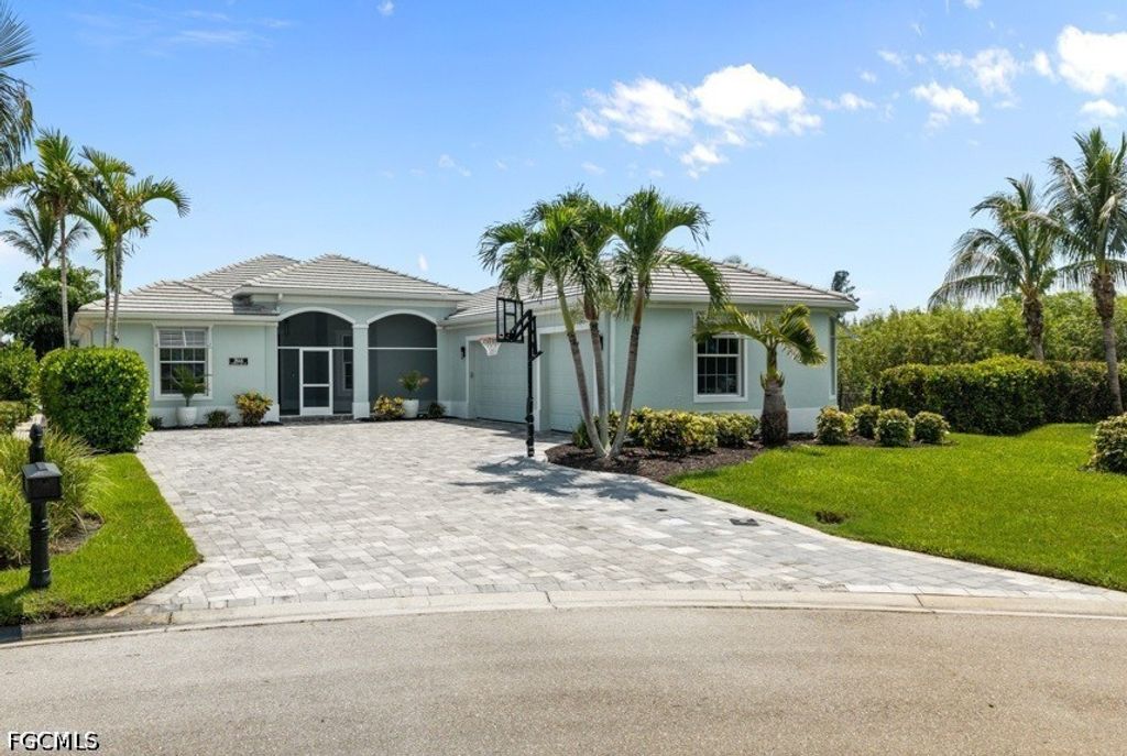 2644 Fairmont Cove CT, Cape Coral, FL 33991