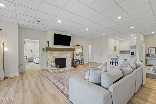 359 Carroll Creek Road, Johnson City, TN 37601