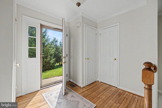 21130 WINDING BROOK SQ, Ashburn, VA 20147