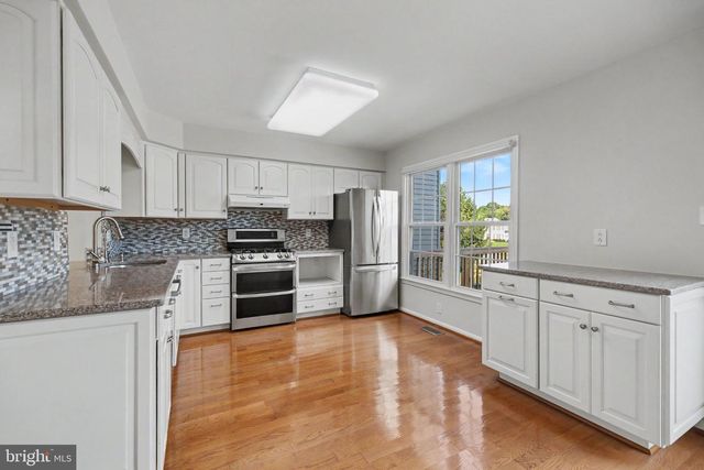 21130 WINDING BROOK SQ, Ashburn, VA 20147