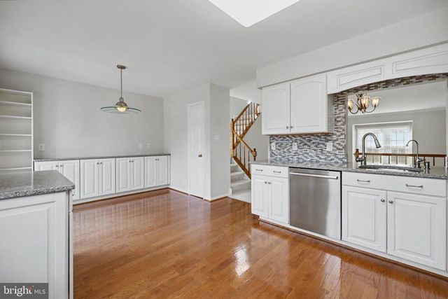 21130 WINDING BROOK SQ, Ashburn, VA 20147