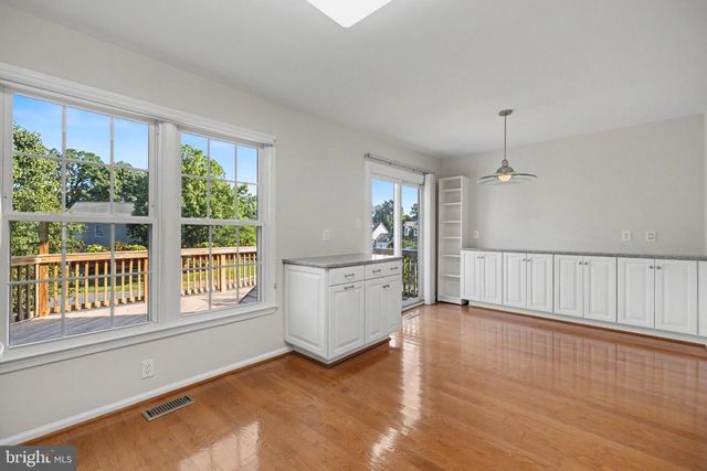 21130 WINDING BROOK SQ, Ashburn, VA 20147