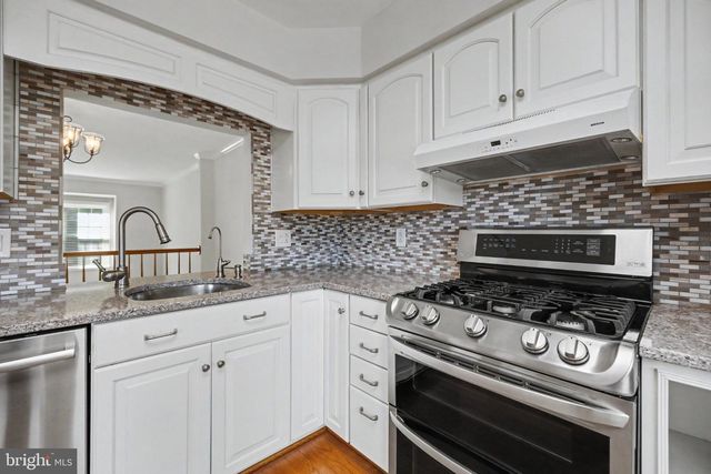 21130 WINDING BROOK SQ, Ashburn, VA 20147