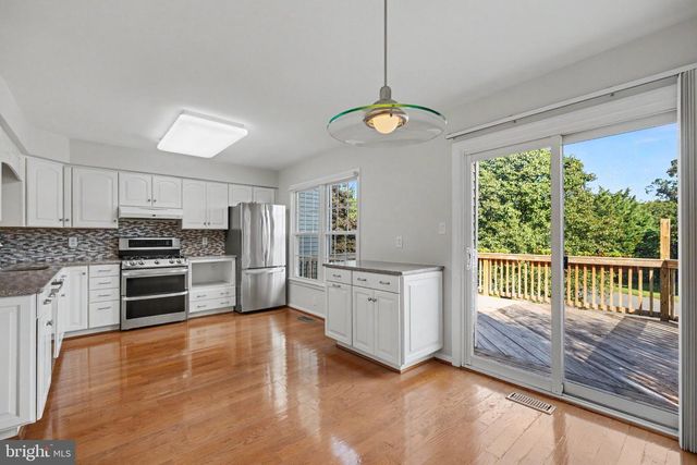 21130 WINDING BROOK SQ, Ashburn, VA 20147