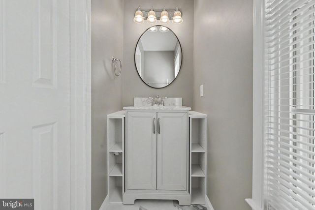21130 WINDING BROOK SQ, Ashburn, VA 20147