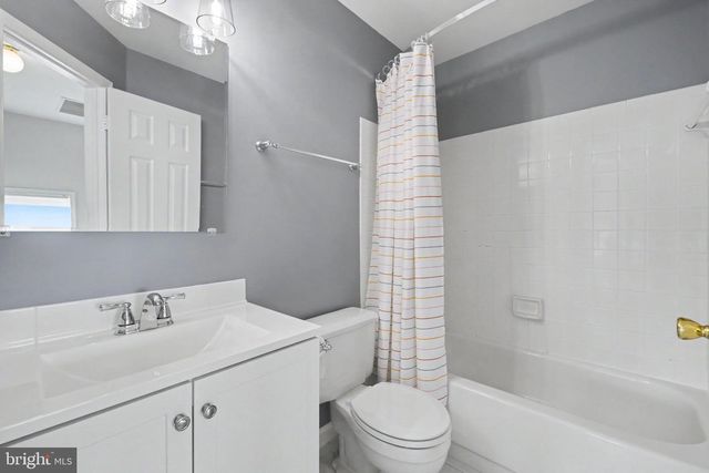 21130 WINDING BROOK SQ, Ashburn, VA 20147
