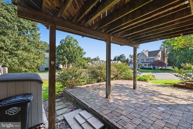 21130 WINDING BROOK SQ, Ashburn, VA 20147