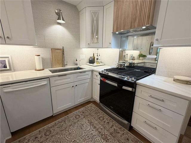 615 Lake Forest Court, Roswell, GA 30076