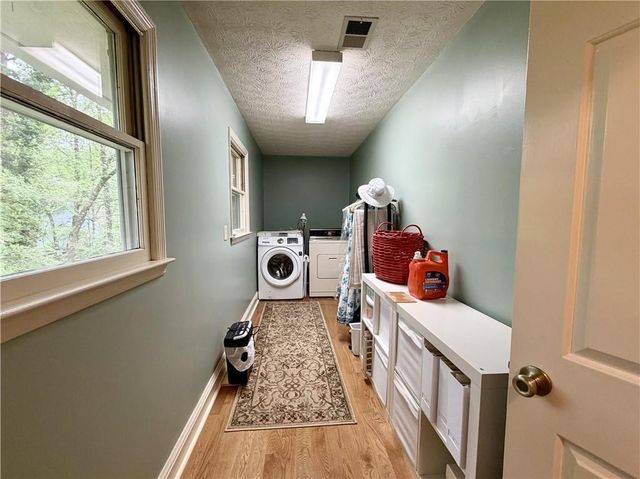 615 Lake Forest Court, Roswell, GA 30076