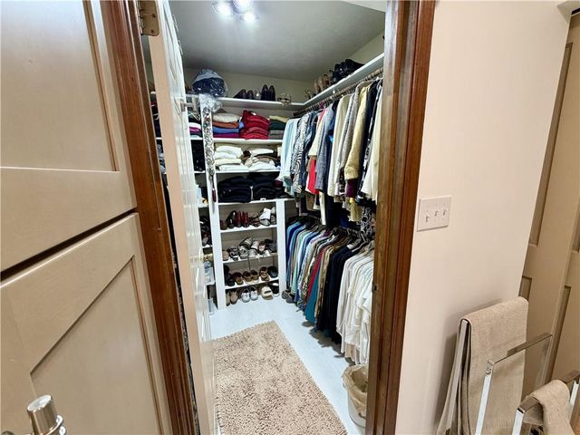 615 Lake Forest Court, Roswell, GA 30076