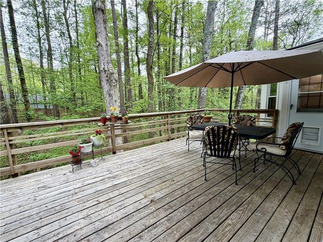 615 Lake Forest Court, Roswell, GA 30076