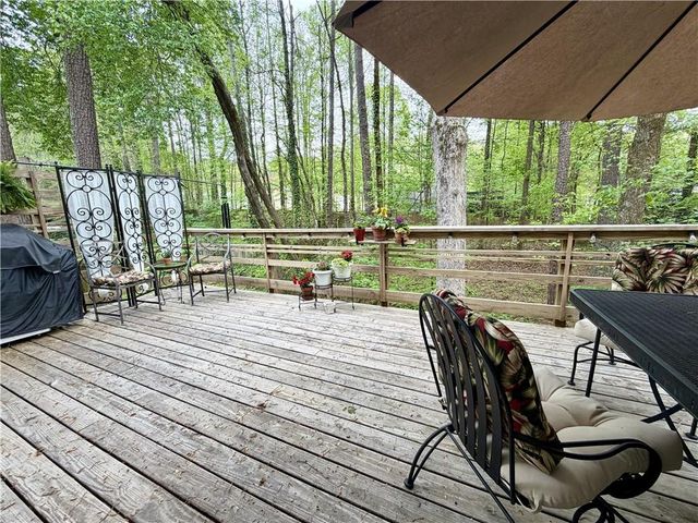 615 Lake Forest Court, Roswell, GA 30076