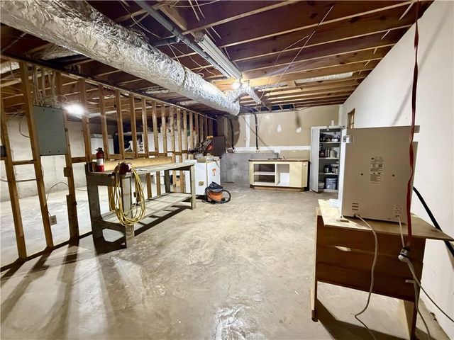 615 Lake Forest Court, Roswell, GA 30076