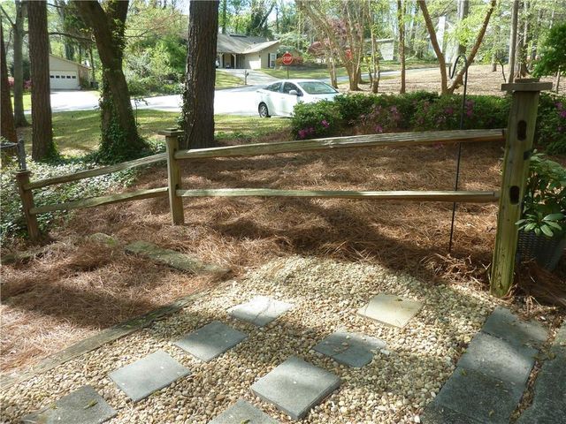 615 Lake Forest Court, Roswell, GA 30076