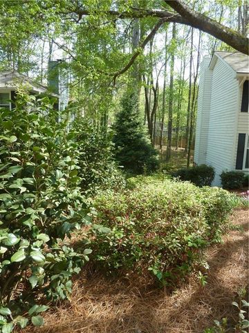 615 Lake Forest Court, Roswell, GA 30076