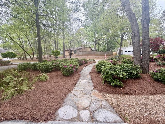 615 Lake Forest Court, Roswell, GA 30076