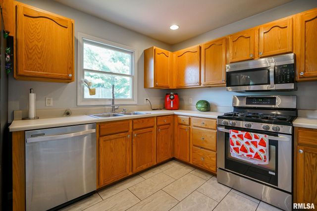 4209 W CARROUSEL Lane, Peoria, IL 61615