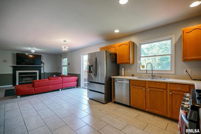 4209 W CARROUSEL Lane, Peoria, IL 61615