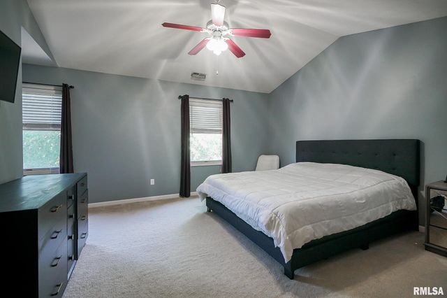 4209 W CARROUSEL Lane, Peoria, IL 61615