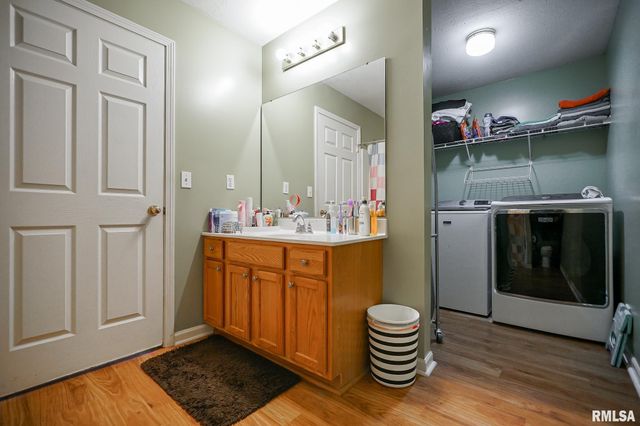 4209 W CARROUSEL Lane, Peoria, IL 61615