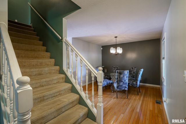 4209 W CARROUSEL Lane, Peoria, IL 61615