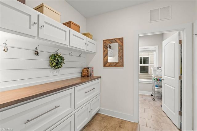 1825 Springcrest Drive, Kernersville, NC 27284