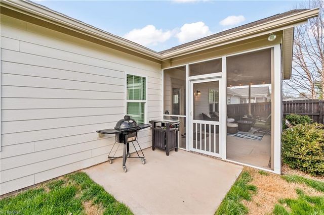 1825 Springcrest Drive, Kernersville, NC 27284