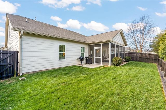 1825 Springcrest Drive, Kernersville, NC 27284