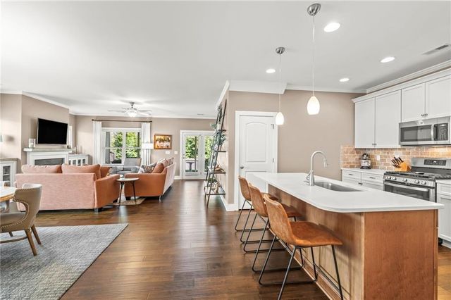 1825 Springcrest Drive, Kernersville, NC 27284