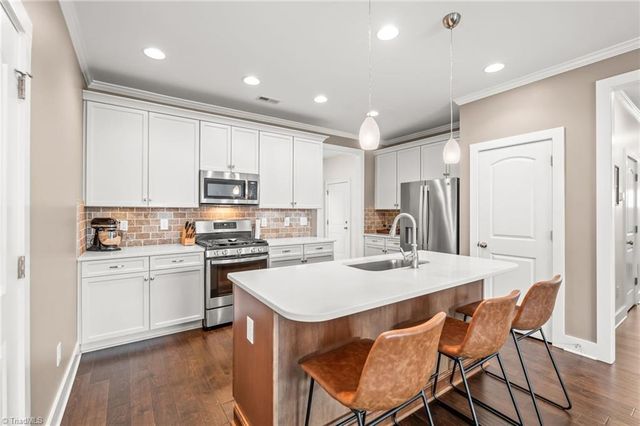 1825 Springcrest Drive, Kernersville, NC 27284