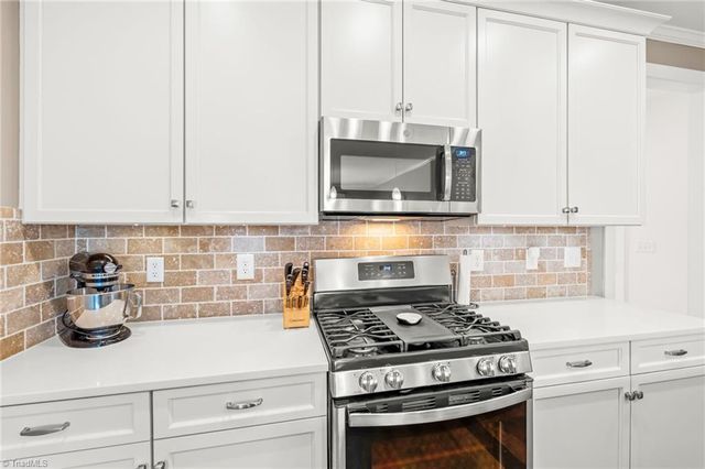 1825 Springcrest Drive, Kernersville, NC 27284