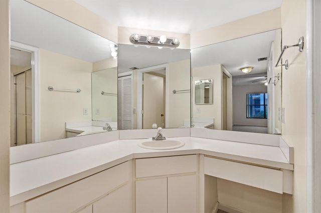 950 S Kanner Highway 402, Stuart, FL 34994