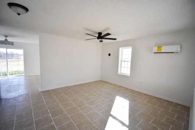 62 Hughes Fork Road, Mckee, KY 40447