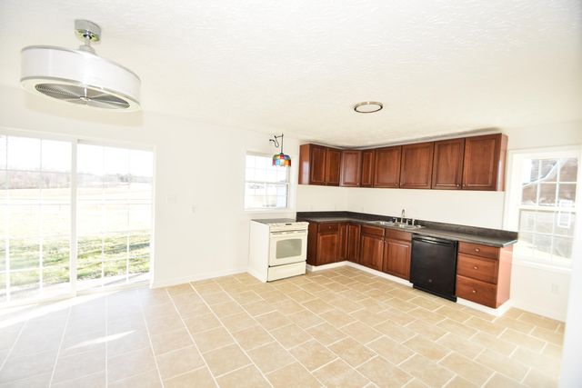 62 Hughes Fork Road, Mckee, KY 40447