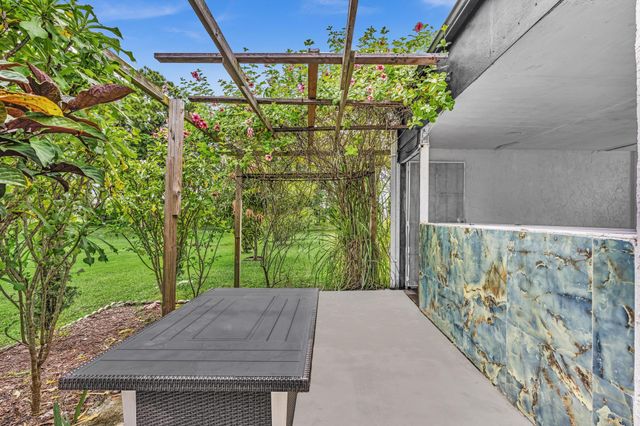 3210 Medinah Circle E, Lake Worth, FL 33467