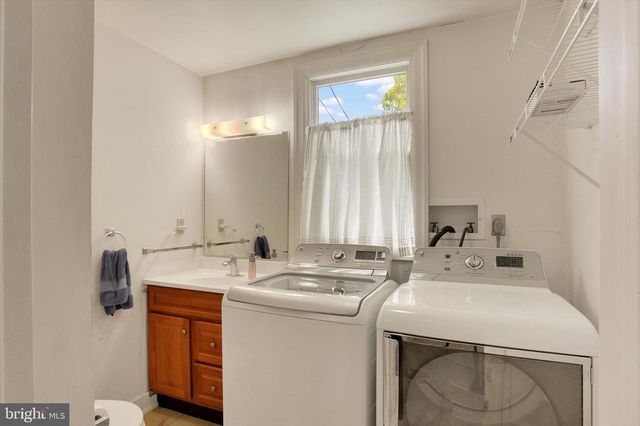 118 E KELLER ST, Mechanicsburg, PA 17055