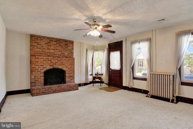 118 E KELLER ST, Mechanicsburg, PA 17055