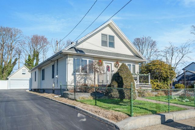 4 W William Street, Bay Shore, NY 11706