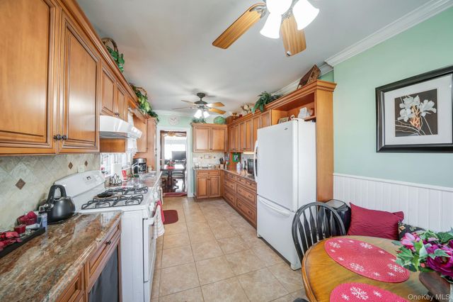 4 W William Street, Bay Shore, NY 11706