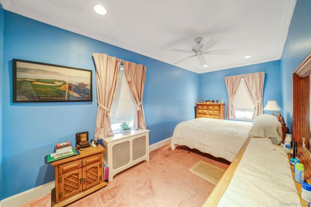 4 W William Street, Bay Shore, NY 11706