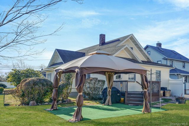 4 W William Street, Bay Shore, NY 11706