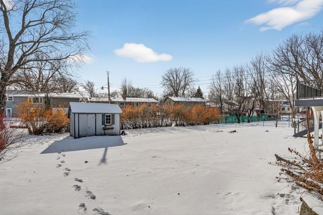 8941 48th Avenue N, New Hope, MN 55428